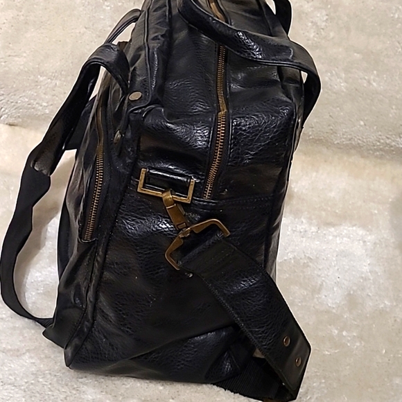 Samsara a collection from Matt and Nat - Picture 5 of 6